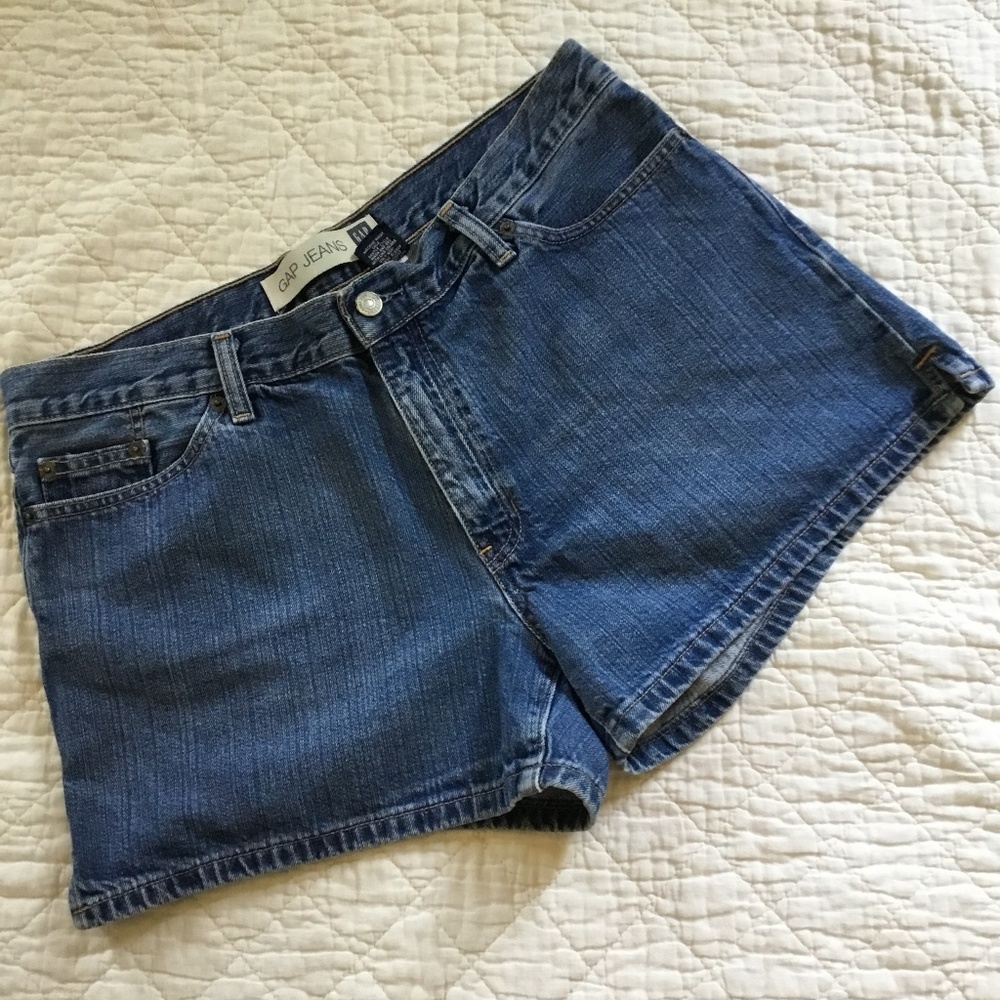 Gap shorts